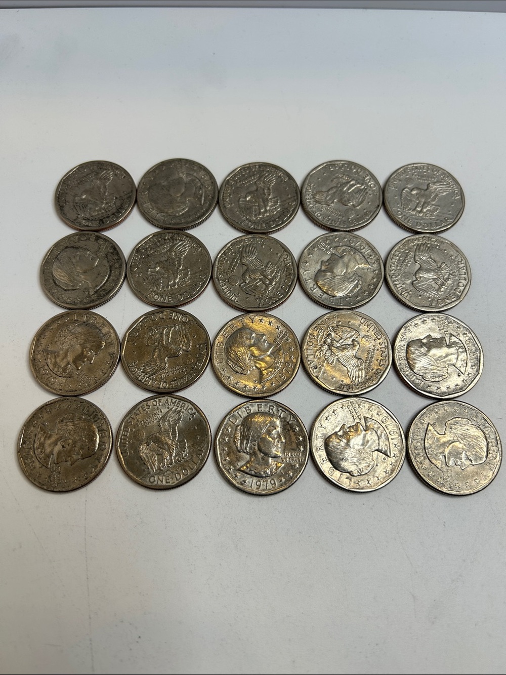 Susan B Anthony Dollar Coins $20 Face Value Mixed Dates Circulated US $1 Coins